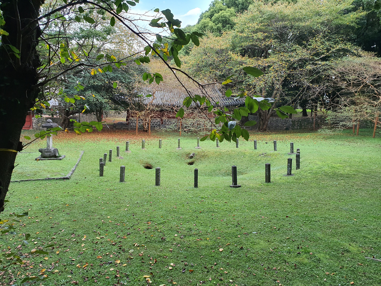 Jeju Samseonghyeol Shrine