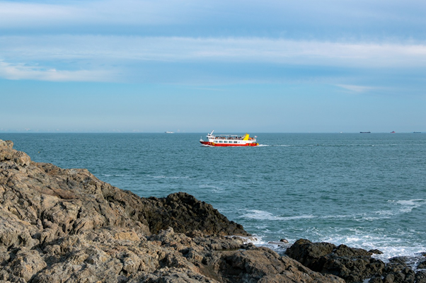 A sightseeing cruise ship of Busan