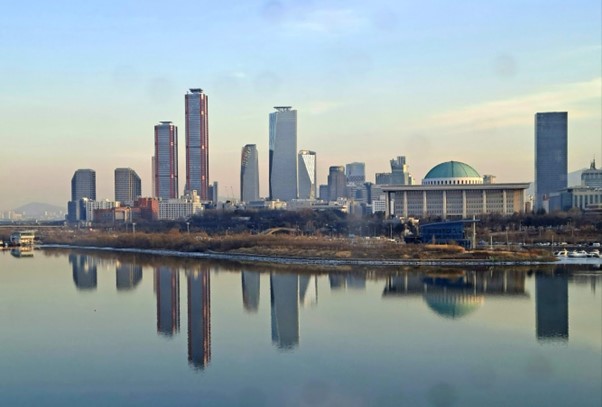 Yeouido is a large island located not off the coast, but rather in the Han River in Seoul.